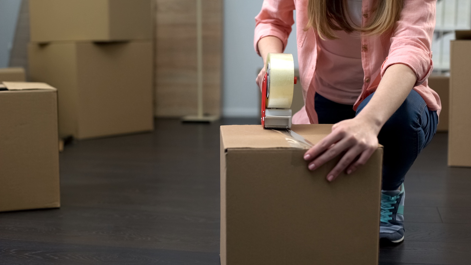 iStock-1047207606 Shipping Store, Hendersonville, NC